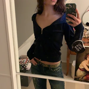 Cubus vintage kofta - Säljer min as snygga Cubus 90 tals kofta. Ordinarie pris 200kr 