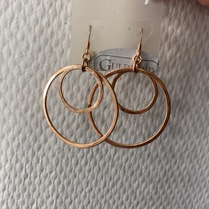 Örhängen  - Fina örhängen i roséguld, oanvända! 