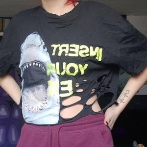 Tröja  - Säljer då jag aldrig använder 