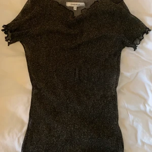 Mesh topp från Chiquelle  - En guldglittrande mesh topp från Chiquelle, använd ett fåtal gånger.