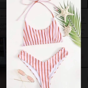 Bikini - Säljer denna oanvända bikini från shein!  Nypris 109kr! Storlek medium men lite mindre i storleken.