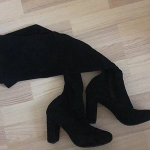 Overknee boots - Skor i mockaimitation