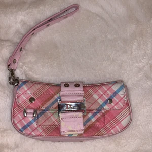 Liten clutch - Liten rosa clutch med handtag. 