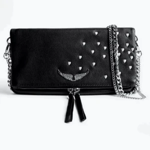 Zadig Väska - ⚡️INTRESSEKOLL⚡️ på denna snygga väskan från Zadig, i fint skick! Säljer endast vid bra bud!💕 Det är den ”vanliga” mellan storleken