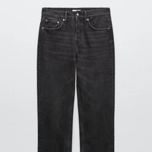 zara mid rise straight - intressekoll på mina mid rise straight jeans från zara i strl 38 som är mycket populära & helt slutsålda 🤍om fler är intresserade blir det budgivning ☺️