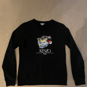 Kenzo Tröja Dam - Strlk: S.        Jätte bra skick/ använd några gånger