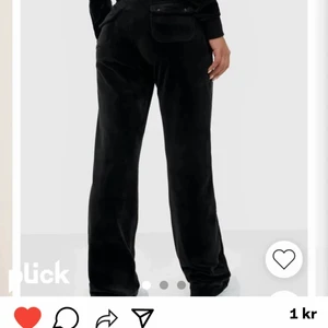 Söker ett par svarta juicy byxor - MED FICKOR helst i xs men funkar med xxs 