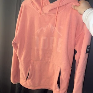 Dope hoodie - Använd fåtal gånger. Small, passar även dom med M