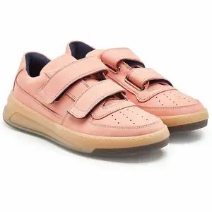 feta acne studios rosa sneakers. i storlek 40 aldrig använda så i dunder skick. köparen står för frakt 💚