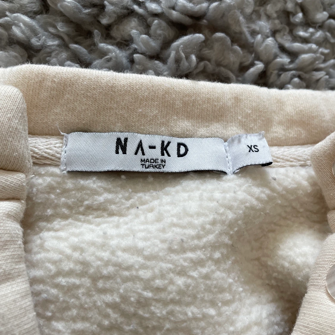 mysig tröja från NA-KD - 90