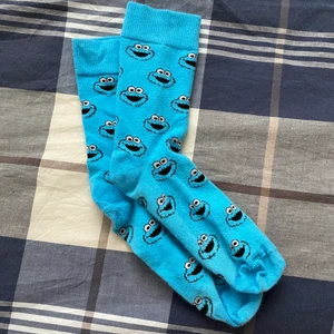 Strumpor - Coockie monster strumpor. Dem är tvättade jag lovar. + Dem är inte slitna häller 