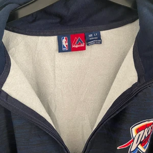 NBA Majestic OKC Tröja - Oklahoma City Thunder Tröja storlek Large. Bud i dm eller kommentar