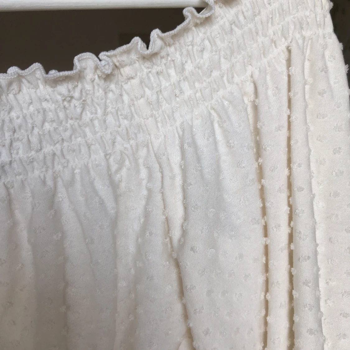 Off-shoulder tröja - 90