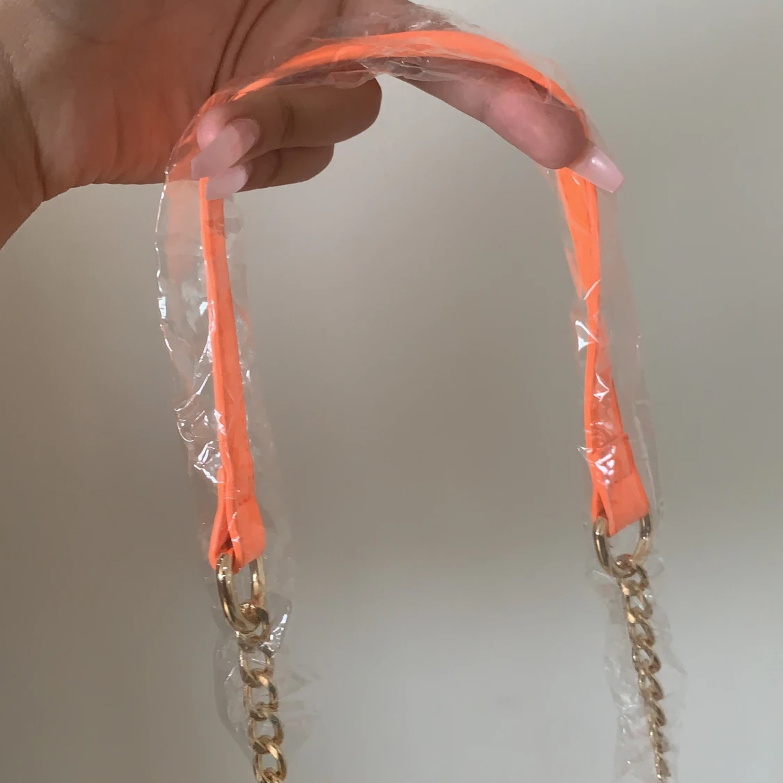 Axelväska med avtagbar chain - 90