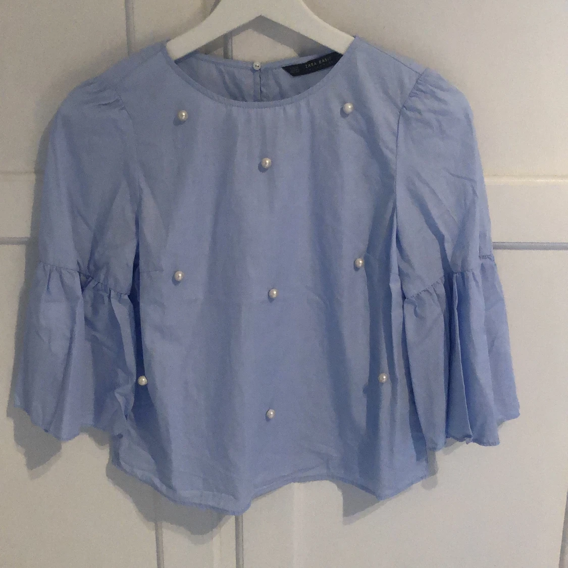 Blus med pärlor från zara storlek Xs