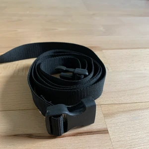 Skärp - Fick det i present för några år sedan men har aldrig använt. Passar i princip alla. Köpare betalar frakt💜