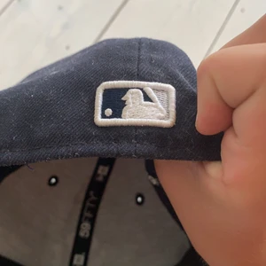 New era keps - Ganska stor på mitt huvud men jag har ganska litet! Den är i ganska bra skick!