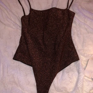 Body - Festlig body från NLY ONE. Helt oanvänd.