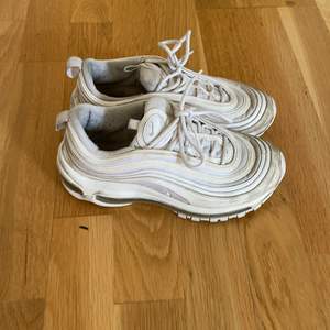 Nike air Max 97. Storlek 38 men är som ett par 36or i storlek. Köpta för 1,5 år sen för 1800 kr.