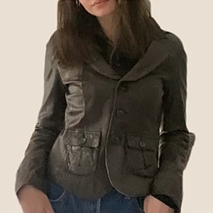 Skinnjacka - Jättesnygg läder jacka från Marc Cain. Strl 36. Inga defekter. Frakt 66kr.