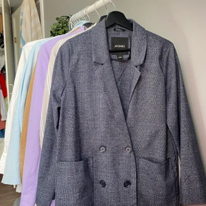 Blazer från MONKI - Oversized blazer från monki! Superfin, strl S