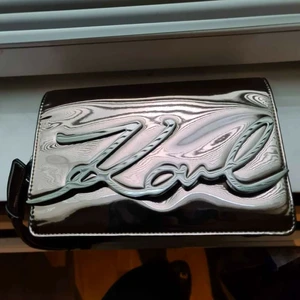 Karl Lagerfeld  - New Karl Lagerfeld shoulder bag....comes with dust bag