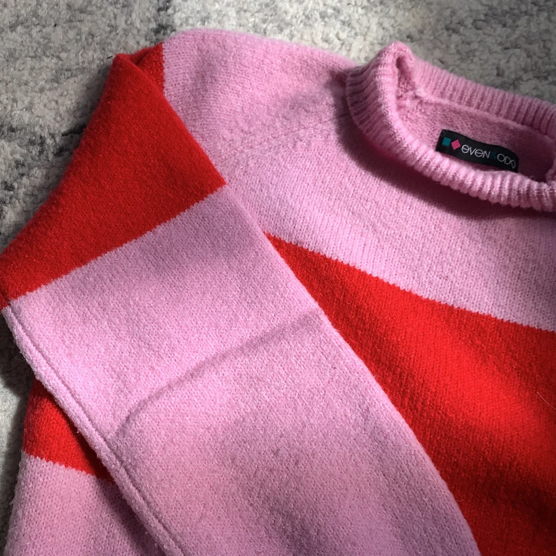 Trendig färgglad stickad pullover  - 91