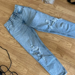 Zara jeans - Säljer ett par zara Jeans som bara har använts några få gånger 