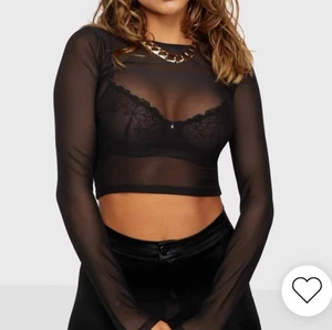 Genomskinligt  - Passar jättebra till fest eller liknande ❣️