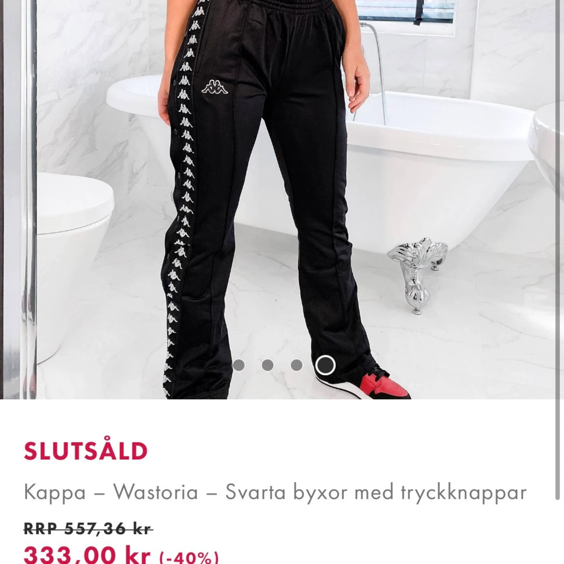 Kappa svarta byxor med tryckknappar  - 90