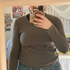 Esprit grön tröja  - En grön tröja från esprit som sitter jättefint. I varmare material. Storlek M, jättefint skick 