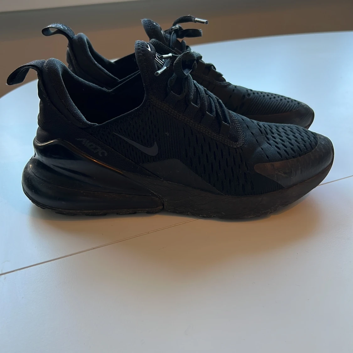 Nike air max 270 svarta