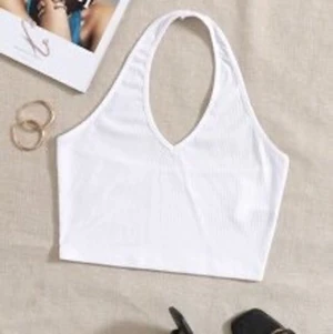 Söt topp💘💘 - Fin topp som jag har köpt från shein i somras med jag har bara använt den 3gånger💘💘💘