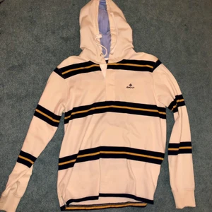 Gant tjocktröja S - Gant tjocktröja. Knappt använd, mycket bra skick! Storlek Small.