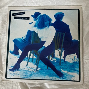 Tina Turner vinylskiva  - Tina Turner vinylskiva i fint skick med kända låtar som the best