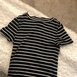 Randig tröja - Använd ett par gånger men är bra skick