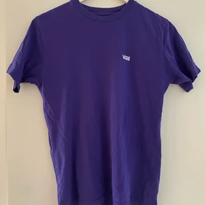 Vans - Vans tisha i braaaa skick😉