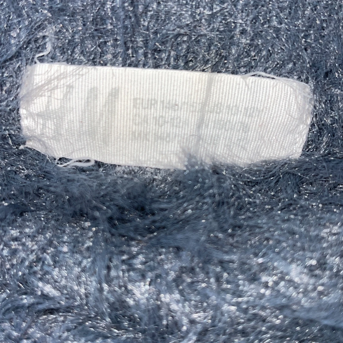 Grå fluffig tjocktröja  - 91