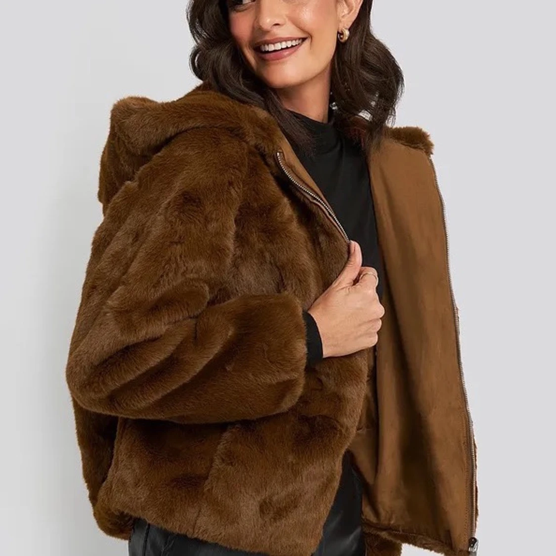 Brun fluffjacka - 90