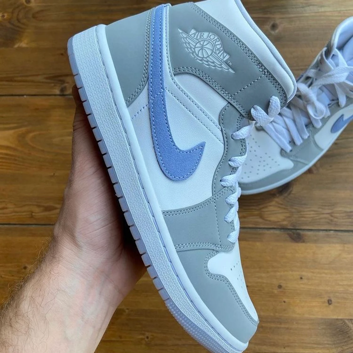 Jordan 1 Mid Wolf Grey  - 90