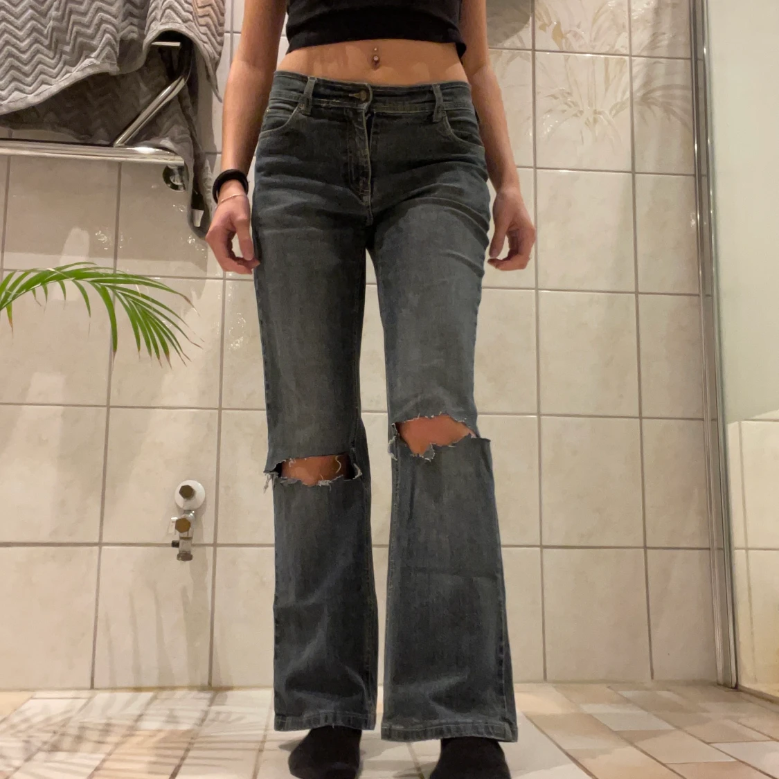 Jeans med hål  - 90