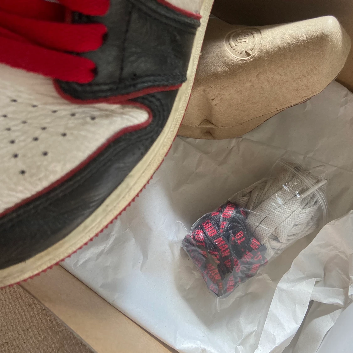 Jordan 1 Retro High Bloodline - 90