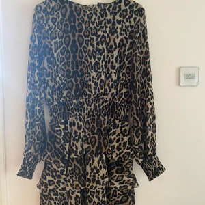 Klänning från ginatricot - En superfin klänning från ginatricot🌸🌸✨✨