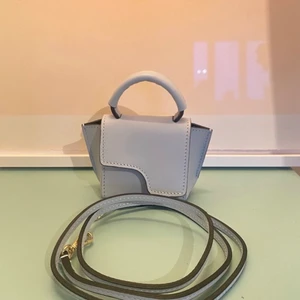 Atp atelier - Helt ny väska från ATP Atelier Aldrig använd Kommer med dustbag Axelremsband ingår