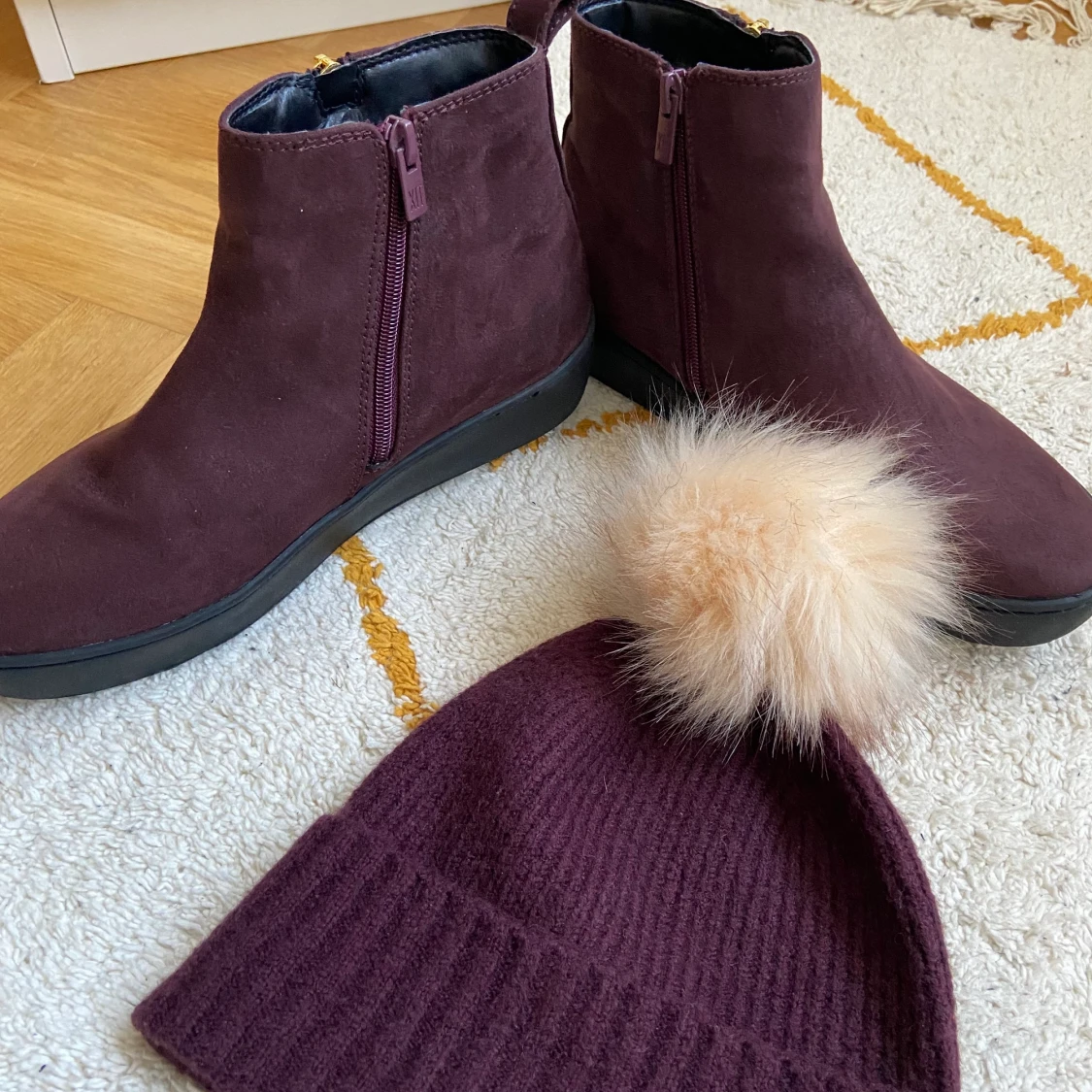 Vinter Boots/kängor stl 40 med ny mössa  - 91