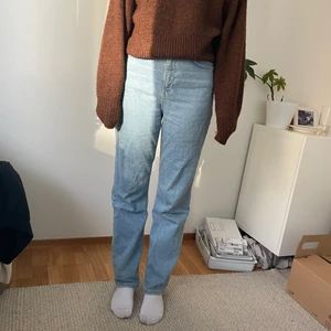 Jeans från NA-KD🌸 - Raka jeans från NA-KD i storlek 36🌸 köparen står för frakt❤️
