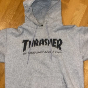 Thrasher hoodie - Thrasher hoodie i storlek M, nypris: 1000 Använd fåtal gånger, skick: 9.5/10