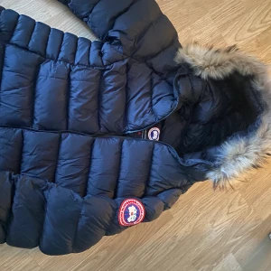 Canada G  - Varm jacka använd få ggr