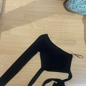 Shein  - En armada topp från shein använd några gng ( kan knuta vid Magne 