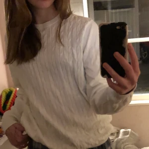 Flätmönstrad tröja - Snygg tröja från Kappahl!! Köpare står för frakt. 